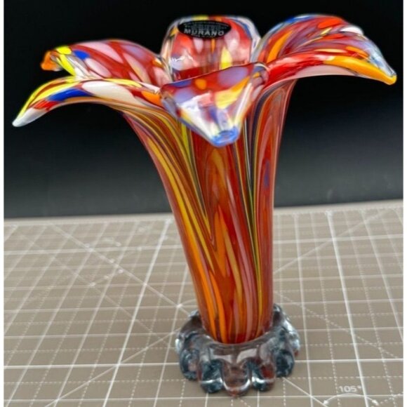 Murano Vetro Eseguito MUlticolor Tulip Vase Scalloped Base